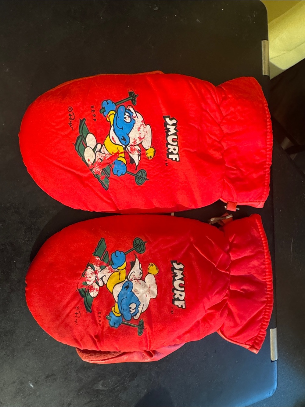 Smurf Red Kids Mittens with Ski Cartoon